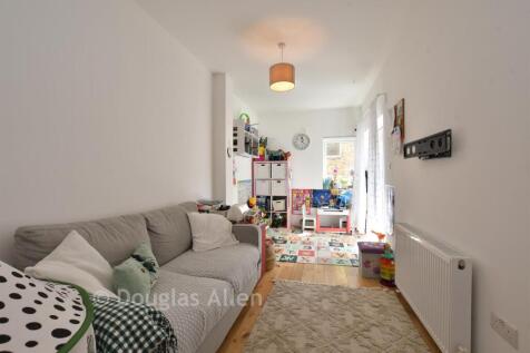 Lounge/Kitchen /Dining Room