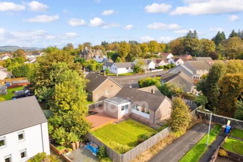 Arran Crescent, Beith garden