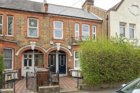 Carr Road, E17