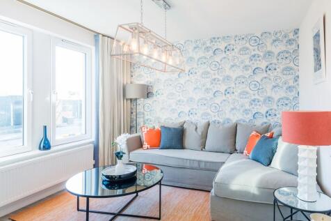 belwood oaks, penicuik