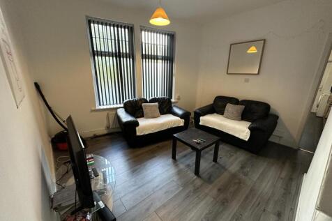 3 Bedroom House in M14 6LT