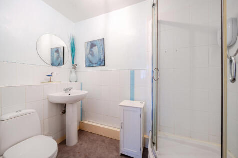 13-6821dde3cb28a-...