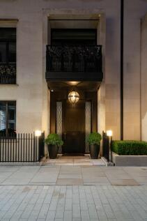 7 bed, 8 bath Town House in London - Photo 32