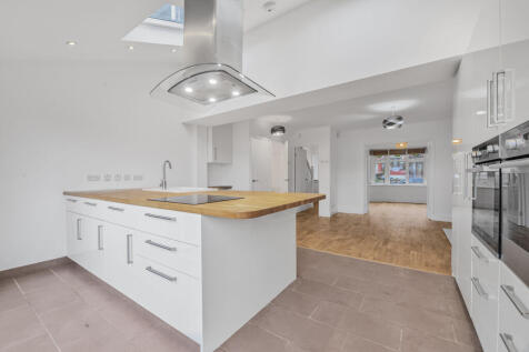 Fitted Kitchen/Diner/Lounge