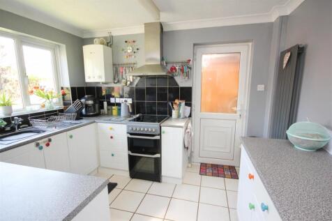 kitchen 1.JPG