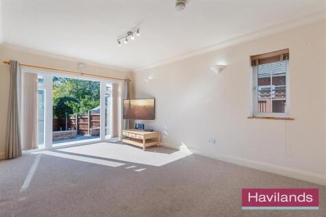 Oakwood Crescent-11.jpg