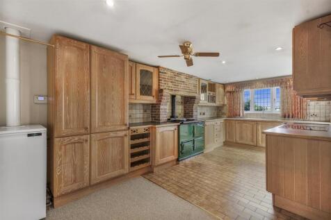 Kitchen / Breakfast Room