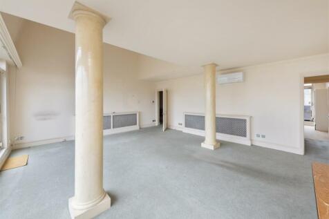 Flat 20 Fordie House Hi-3.jpg