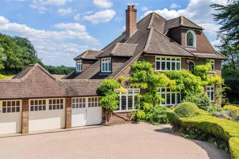 PEBBLECOMBE LEA DRONE (1).jpg