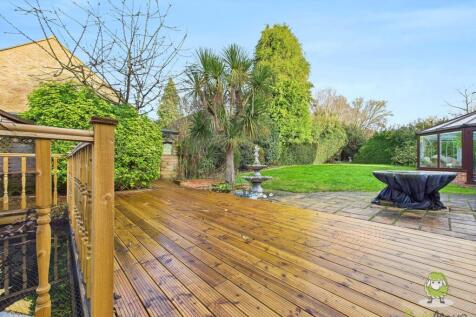 CAM01543G0-PR0169-STILL034