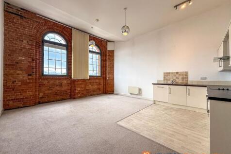 Open Plan Living/Dining Kitchen 2