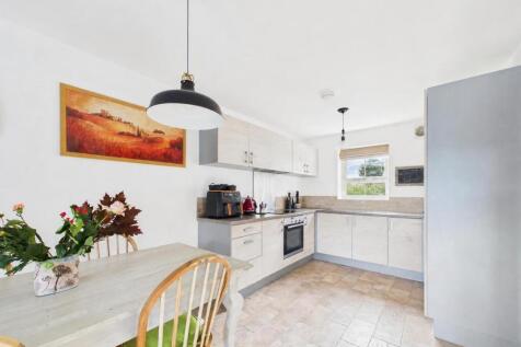 Kitchen/Dining Area