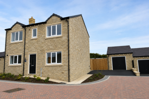 Detached Garage