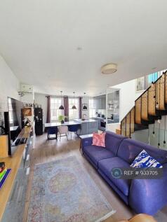 3 Bedroom Flat in SE11 4SU