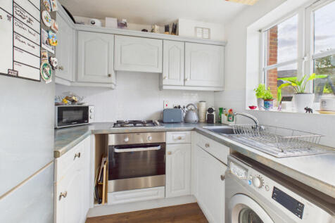 CAM04968G0-PR0075-STILL017