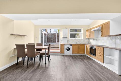 Kitchen/Dinning Area