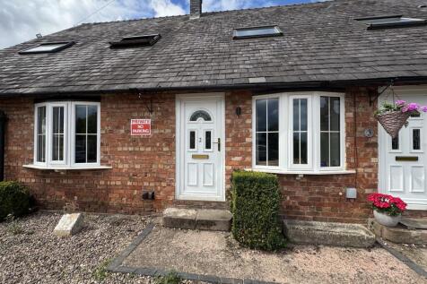 2 Stoke Grange Barns
