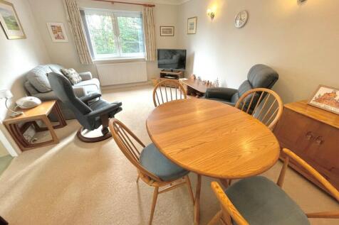 2 Barton Court Lo...