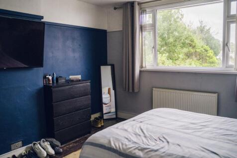 Ystafell Wely 2 / Bedroom 2