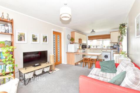 Lounge/Kitchen
