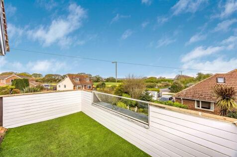 250 Havant Road, Hayling Island-Small-PorticoMarke