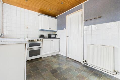 CAM03729G0-PR0155-STILL012