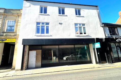 Retail Property (high street) to rent in pontefract
