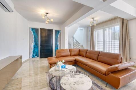 Entrance and Lounge