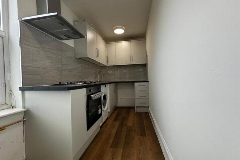 Kitchen 1.jpeg