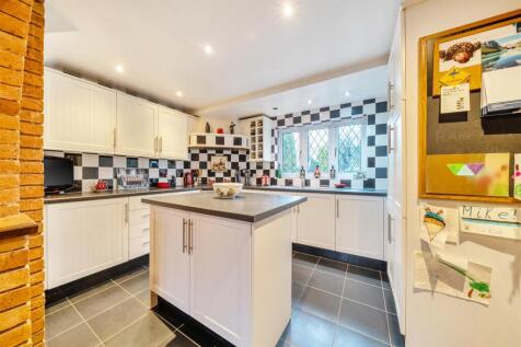 7 Hinckley Road
