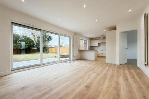 Kitchen/Living/Dine