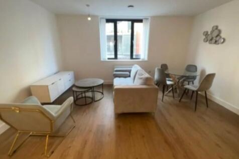 GREAT LOCATION! 2nd Floor 2-Bed 1-Bath Apartment in the Treasure House. Available July 1 2026 No Parking Fully Furnished. 73 Sq Meter. Council Tax Band - D. EPC Rating - B. 1 Week’ Rent as Holding Dep