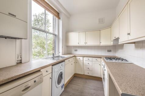 *Pay less upfront with a Zero Deposit Guarantee* A spacious and bright Victorian Conversion flat to let close to Lewisham DLR, mainline trains and local amenities. Also ideal for Blackheath.