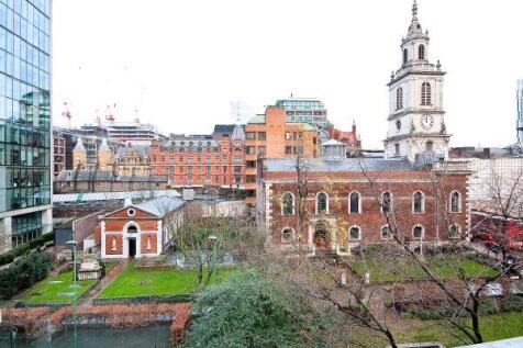 Available August 2026, a dual aspect one bedroom apartment in the heart of the Square Mile. The property is positioned on the top floor of this purpose built building with views of lt building with vi