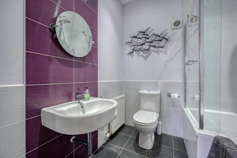 Principal Bedroom En Suite