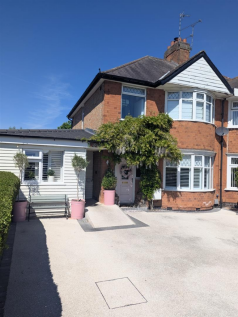81 Lutterworth Road