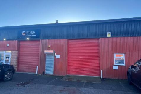 Distribution Warehouse to rent in wetherby
