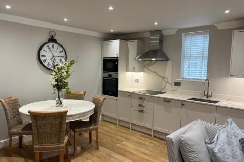 6f kitchen diner