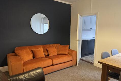 5 Bedroom Terraced in LN5 7QE