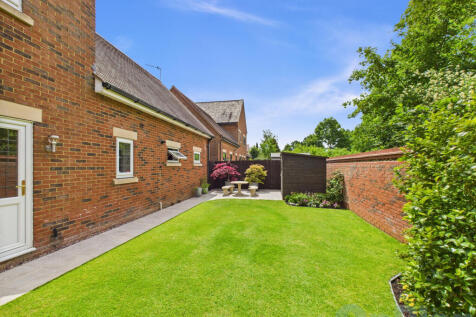 CAM04024G0-PR0030-STILL042