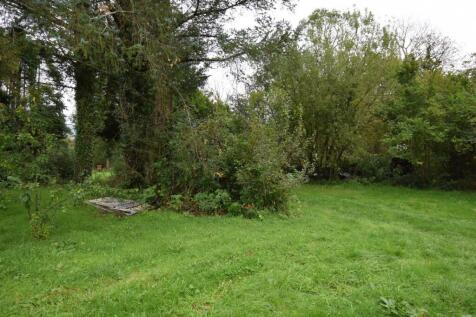 Land at Rear (3).JPG