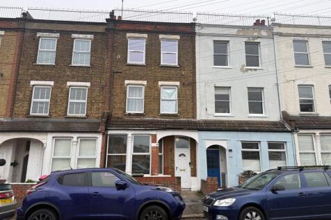 1 Bedroom Flat in SS1 2YR