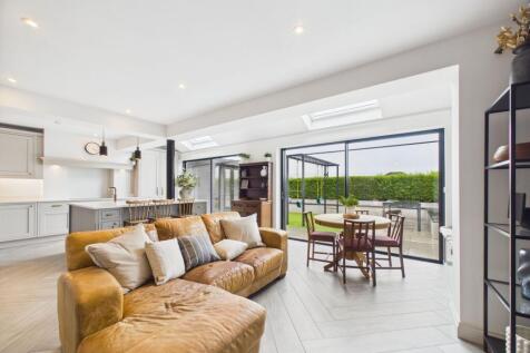 Living and Dining Area