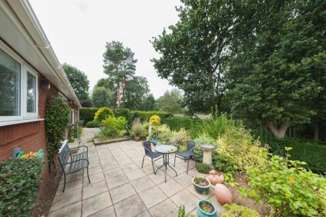 9 Orchard Dene-040.jpg