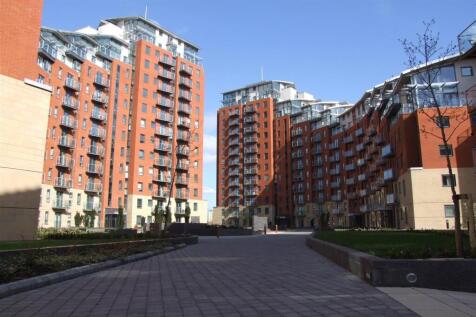 Spacious one double bedroom apartment with allocated parking. Open plan living with balcony, kitchen is light and airy, and the apartment is tastefully decorated throughout. City Island itself is an i