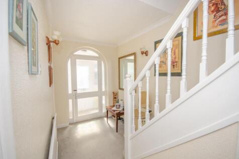 Entrance hall.jpg