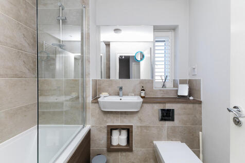 3 Longhurst Drive...