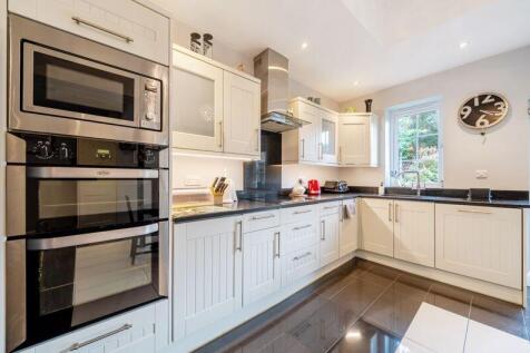 Kitchen Diner angle 2