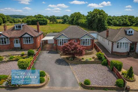 Detached Two Bedroom Bungalow with Generous Livin