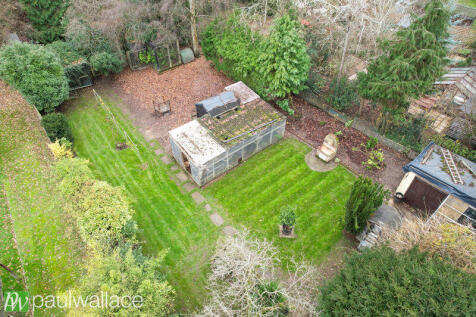 210' South West Facing Garden